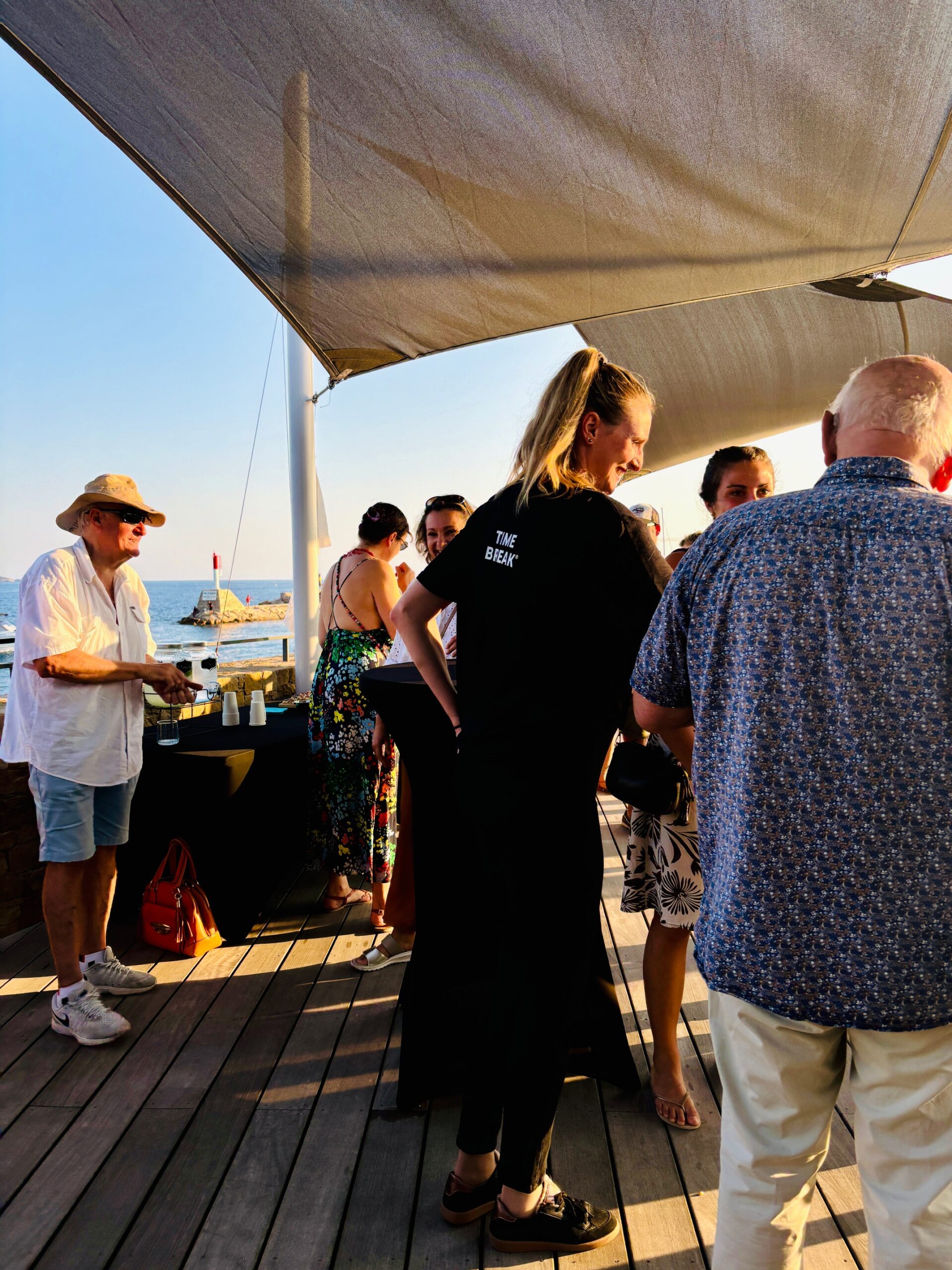 Célébration d’un tour du Monde à la Voile en solitaire depuis la Capitainerie du Port de Bandol