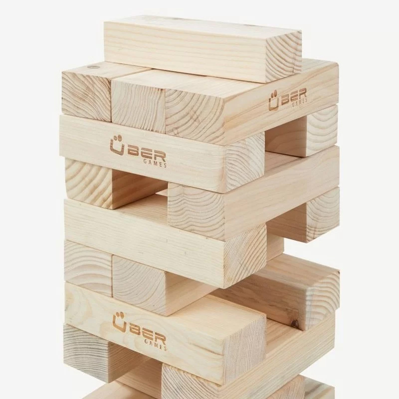 Jeu Jenga géant à Hyères