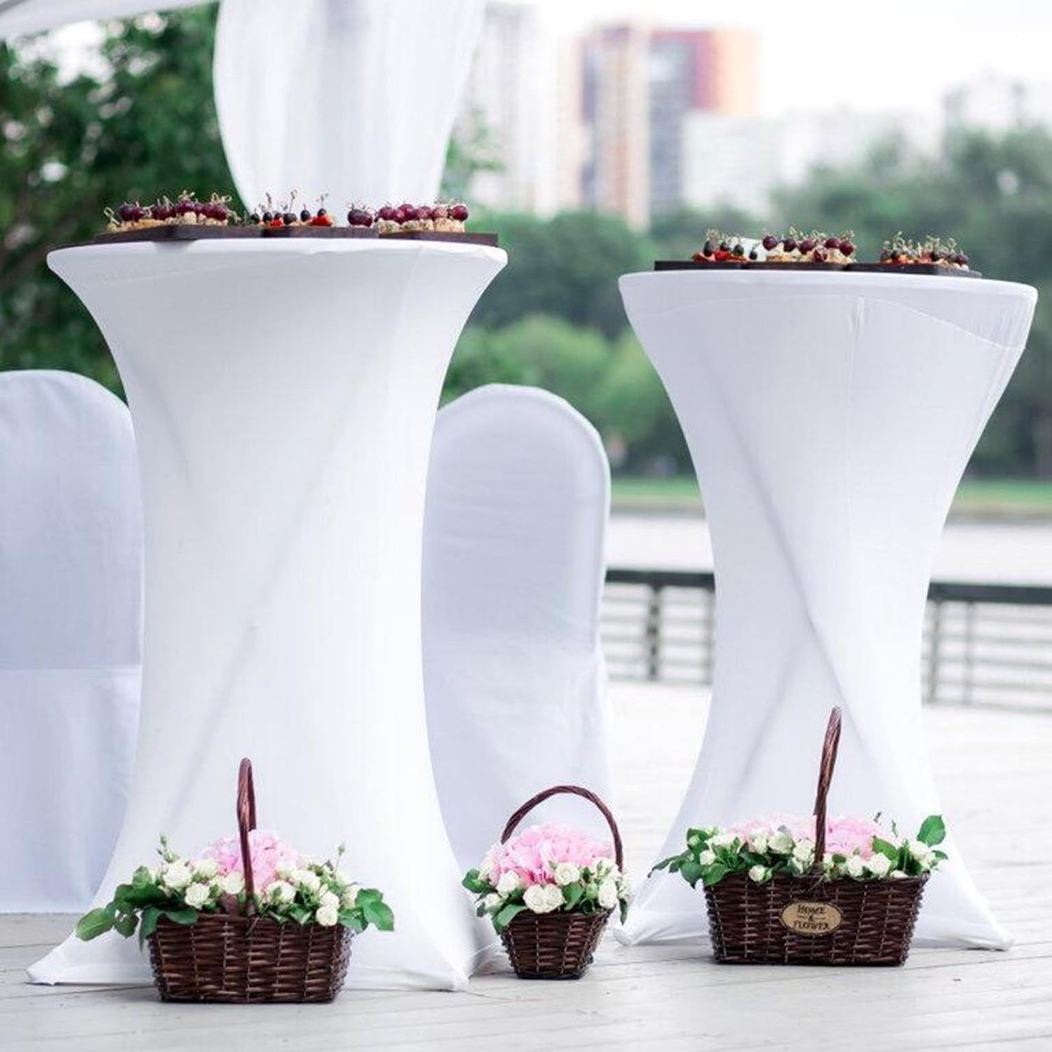 housse blanche pour table haute dans le var