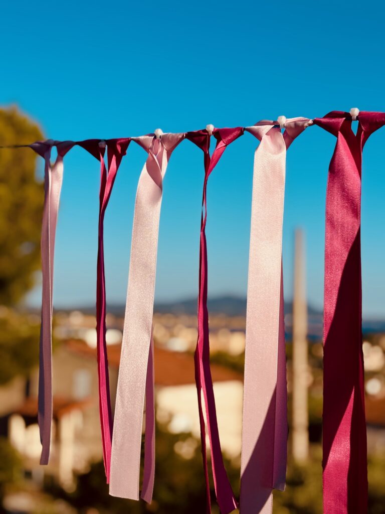 Décoration de rubans pour octobre rose