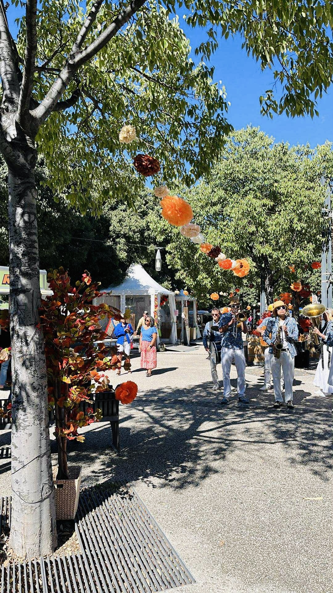 Décoration de rue pour l'automne