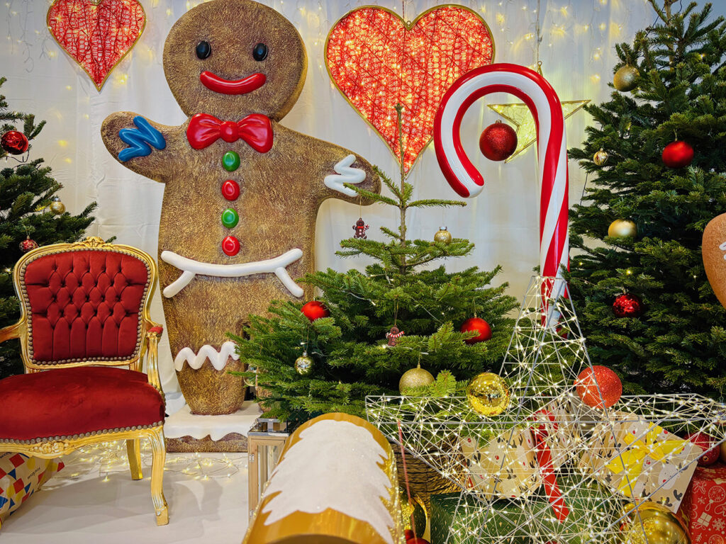 Bonhomme en pain d'épices géant à Marseille