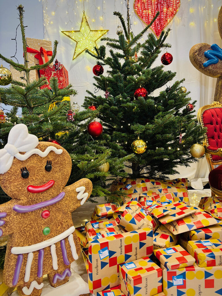 Décors pour arbre de Noël à Marseille