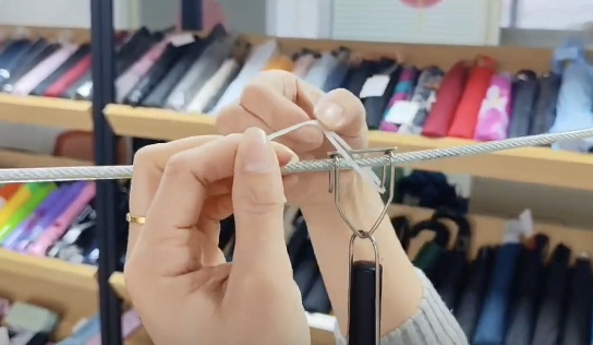 Accrocher parapluie ciel de rue