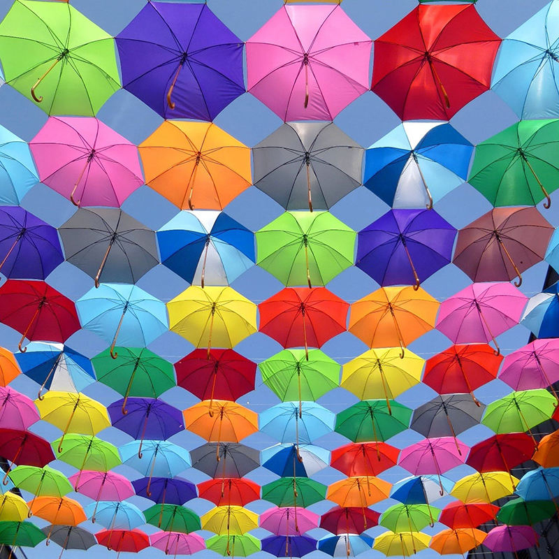Parapluie pour décoration de rue